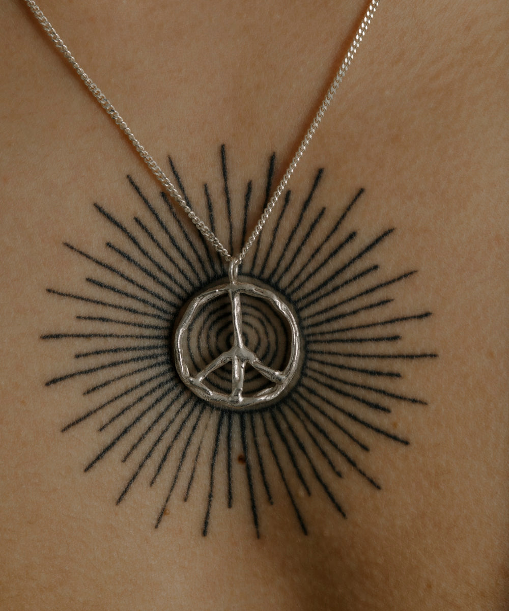 VH x FACETASM PEACE SIGN PENDANT FOR NECKLACE - Silver