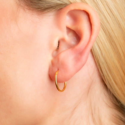 18K GOLDPLATED HOOP - MEDIUM